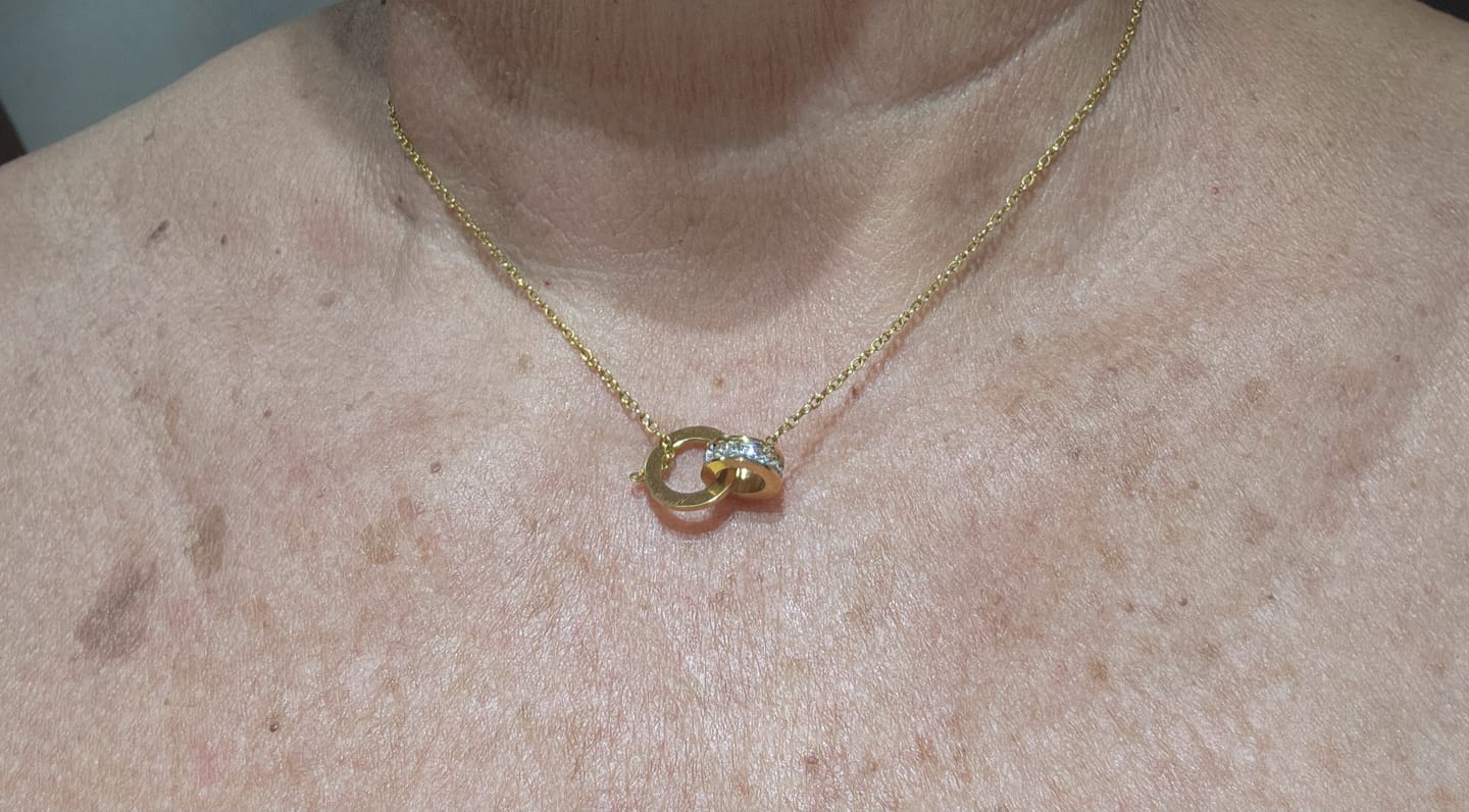 Customer photo review of Colar Imperial Pedra Zircônia Banhado em Ouro 18K