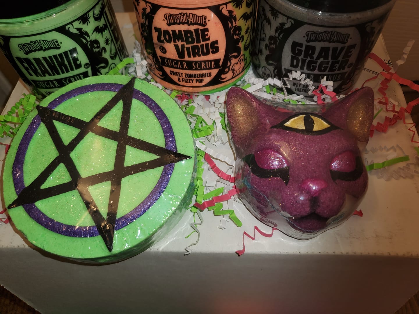 Customer photo review of Zombie Virus Sugar Scrub ( Zomberries & Fizzy Pop)