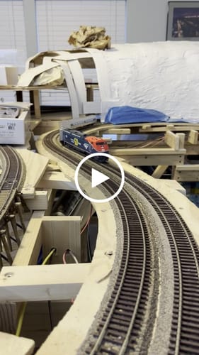 Customer video review of Athearn Genesis ATHG81318 HO AMD103/P42 w/DCC and Sound, Phase V Amtrak/50th Anniversary #108