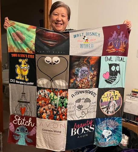 T-shirt quilt with disney, pets themes by Gommin from IL