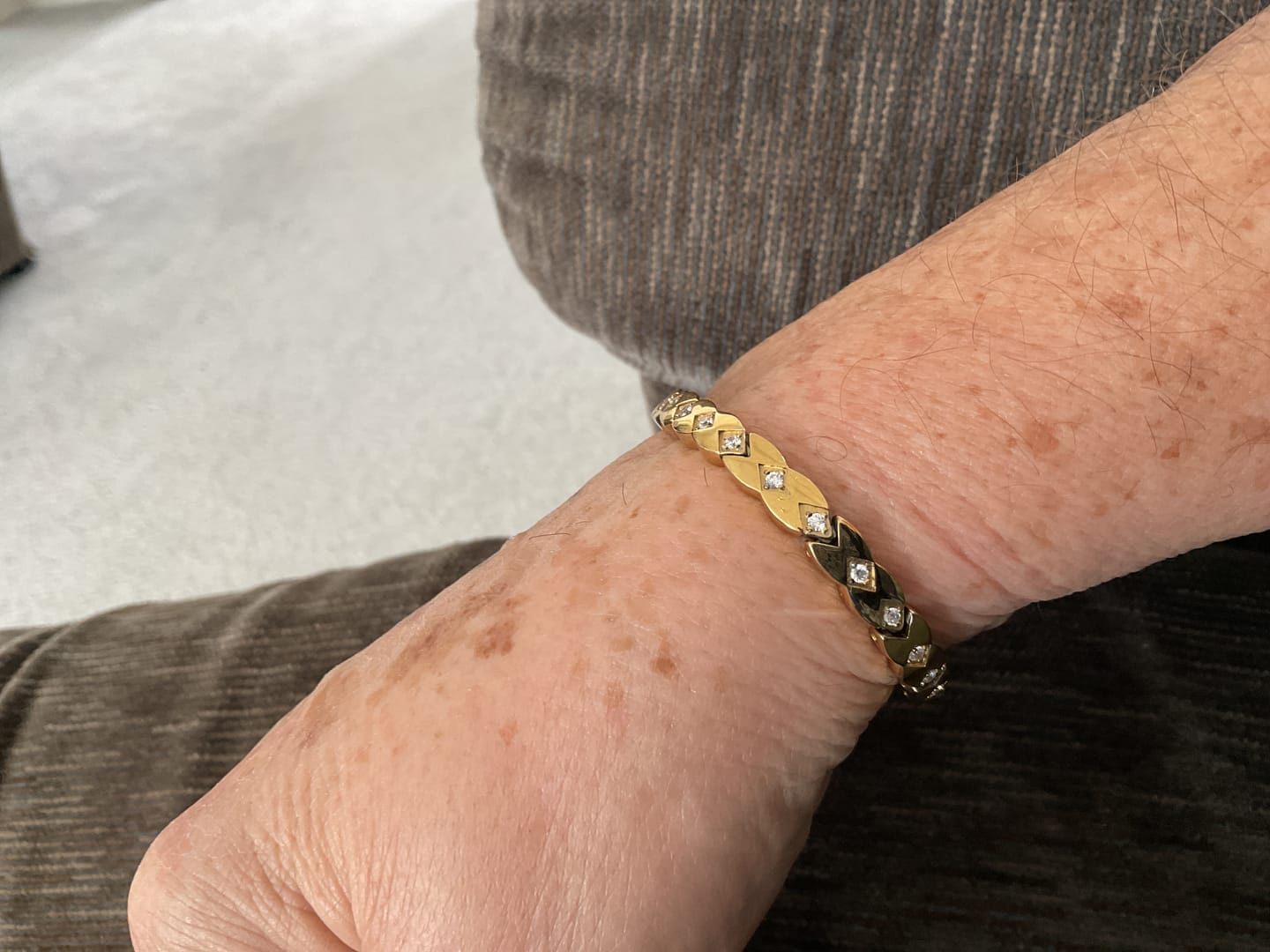 Customer photo review of Elegant Stone-Set Link Bracelet