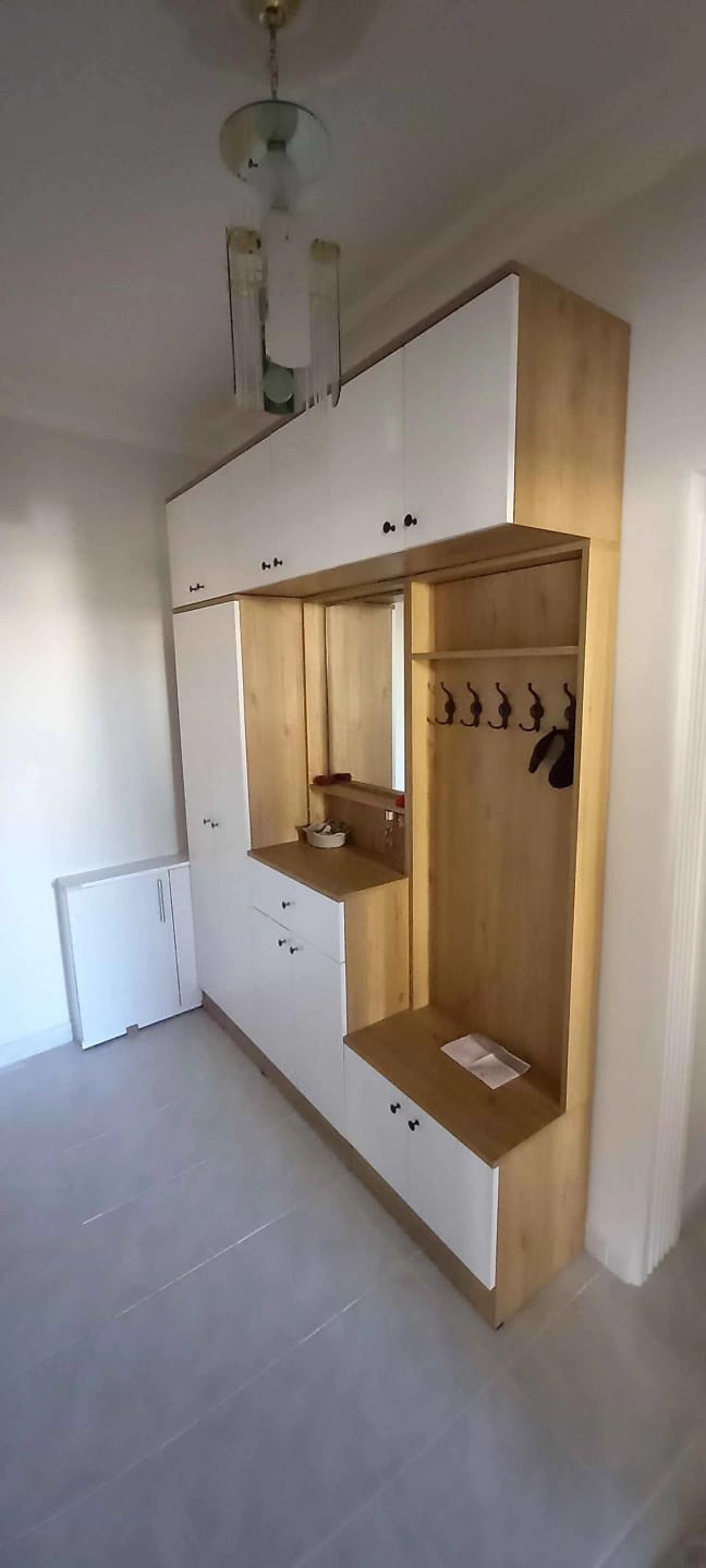 Customer photo review of Rani EA104 Portmanto Çekmeceli Aynalı Raflı Vestiyer Sepet Ceviz - Beyaz