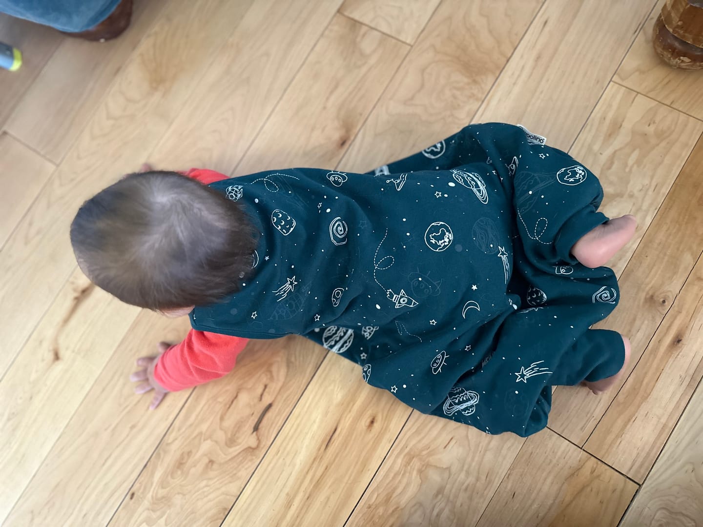Customer photo review of 4 Season® Baby Sleep Bag with Feet, Merino Wool & Organic Cotton, Space - GLOW IN THE DARK