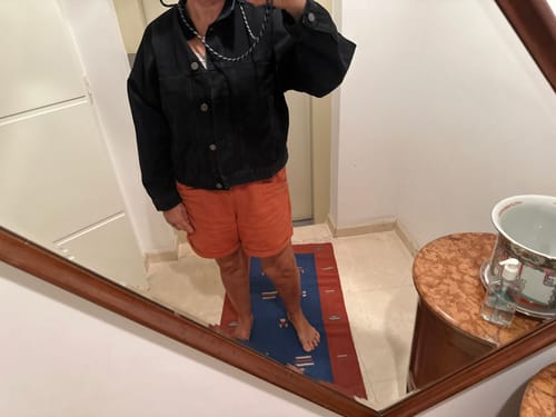 Mara Regina C. review of Jaqueta Jeans Oversized Andiroba Preta image 1 out of 1