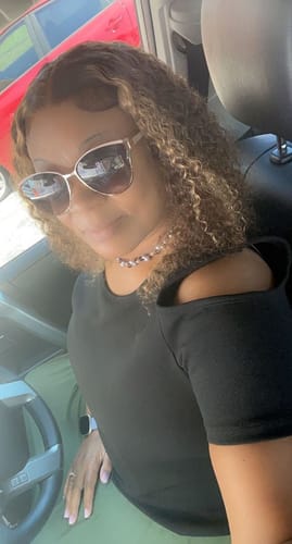 Customer photo review of Luvwin 13x4 Honey Blonde Highlight Color Water Wave Human Hair Bob Wig Pre-Cut HD Lace