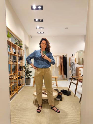 Fátima D. review of Calça Jeans Slouchy Cacau Marrom image 1 out of 1