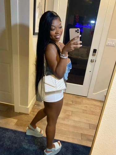 Customer photo review of 5x5 Invisible Lace Closure Glueless Wigs Long Straight Human Hair Wigs 180% Density