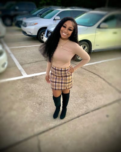 Customer photo review of Wear Go 5x5 Pre Cut Lace Closure Wig Bouncy Water Wave Glueless Wig 150%/180% Density