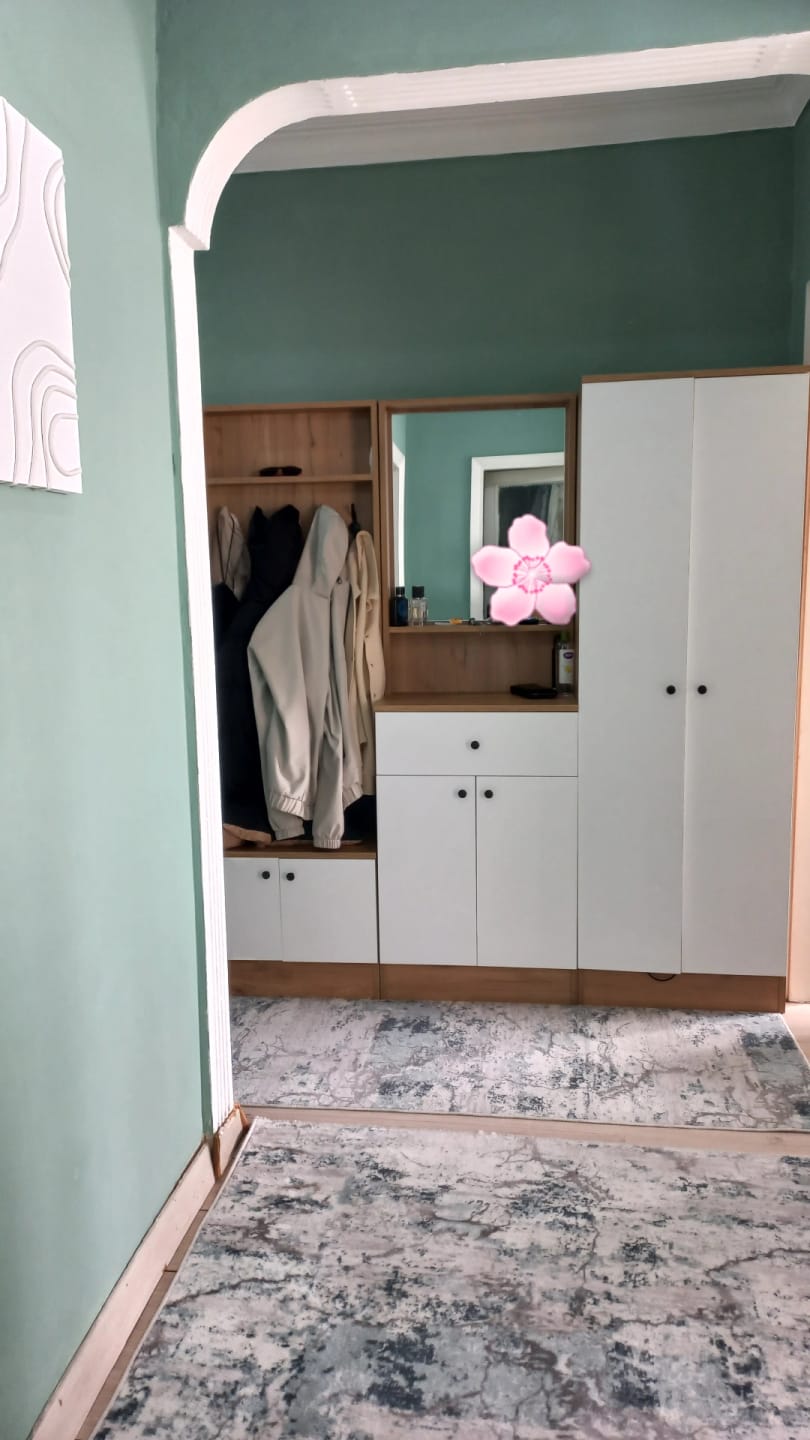 Customer photo review of Rani P6 Modern Çekmeceli Aynalı Raflı Portmanto Ayakkabılık Vestiyer Sepet Ceviz - Beyaz M2
