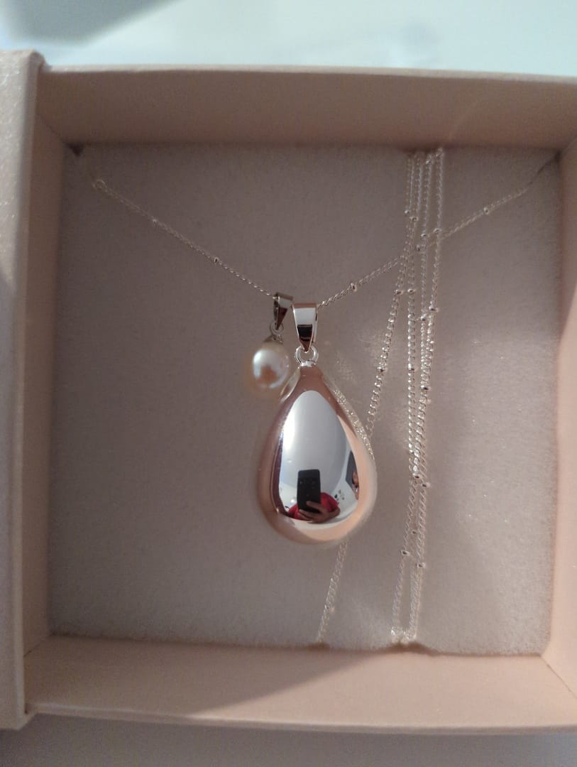 Customer photo review of Bola de grossesse goutte argent pendentif perle d'eau douce