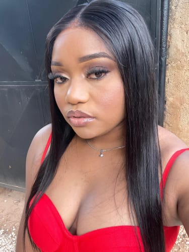 Customer photo review of 5x5 Invisible Lace Closure Glueless Wigs Long Straight Human Hair Wigs 180% Density