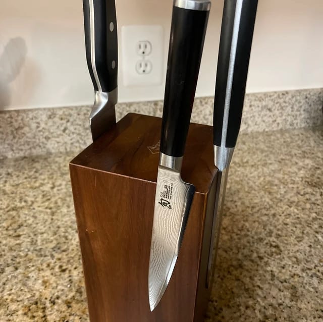 Customer photo review of Rotating Magnetic Knife Block — 360° Rotation, Acacia Hardwood