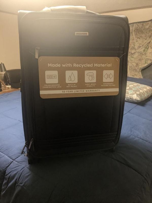 Customer photo review of Avalon Softside Medium Check-In Expandable Spinner