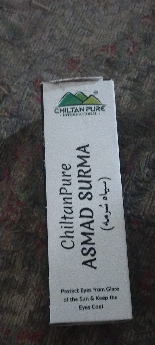 Customer photo review of Asmad Surma (سیاہ سُرمہ) – Protect Eyes from Glares of the Sun, Prevents Eyes Infection, Keeps the Eyes Cool & Make Eyes Appear Bigger