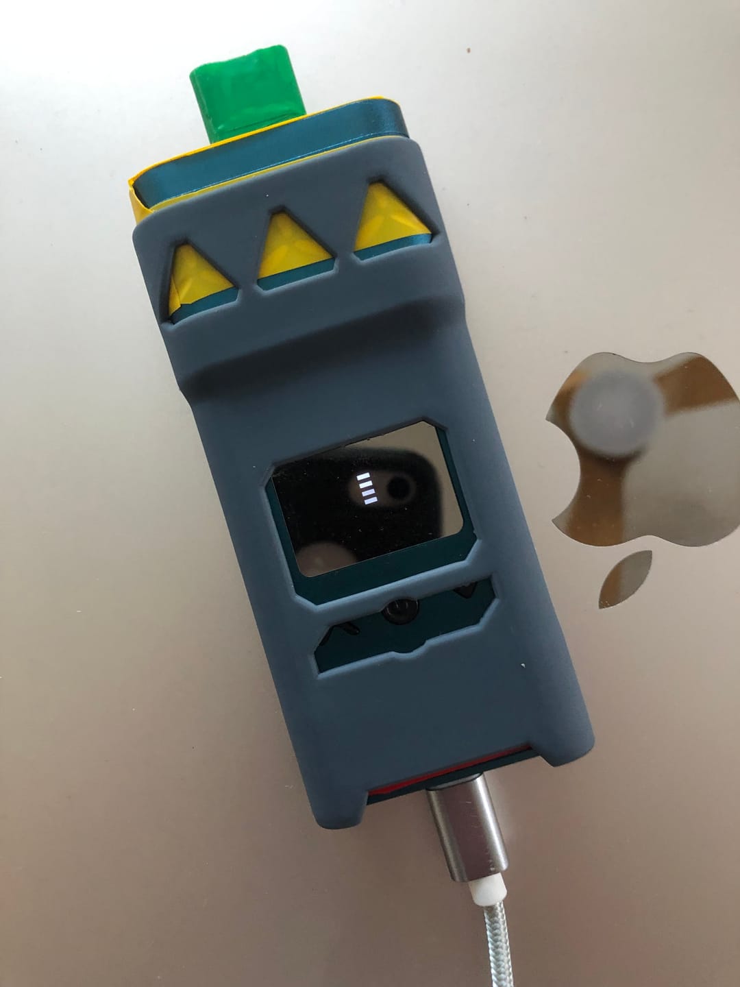 Customer photo review of X ROYAL EDITION | Dry Herb & Concentrate Vaporizer – Super-Fast Heating, Slim Design, Discreet Use