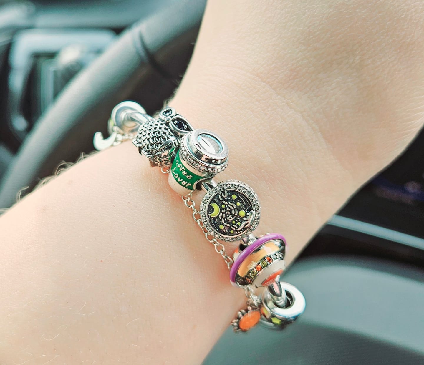 Customer photo review of Charm Noche Estrellada de Van Gogh