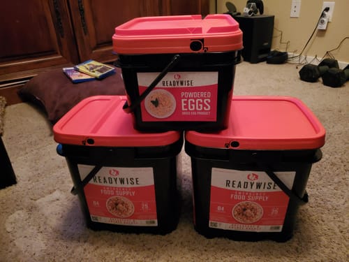 Customer photo review of 84 Serving Breakfast & Entree Grab & Go Bucket