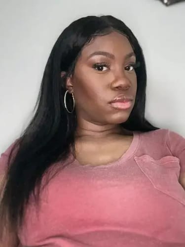 Customer photo review of Kinky Straight Pre Cut Lace 5x5 HD Lace Pre-bleached Wig Glueless Human Hair Wig