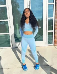 Customer photo review of Wear Go 5x5 Pre Cut Lace Closure Wig Bouncy Water Wave Glueless Wig 150%/180% Density