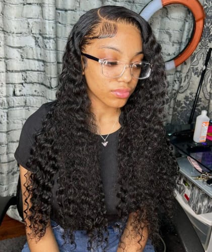 Customer photo review of Glueless 5x5 Lace Closure Wig Deep Wave Real Human Hair Wigs for Women | Pre-bleached Knots