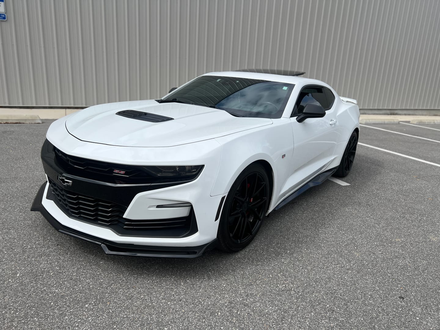Customer photo review of 6th Gen Camaro ZL1 Conversion Side Skirts Rocker Panels