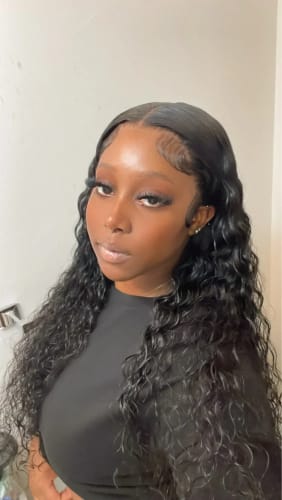 Customer photo review of Wear Go 5x5 Pre Cut Lace Closure Wig Bouncy Water Wave Glueless Wig 150%/180% Density