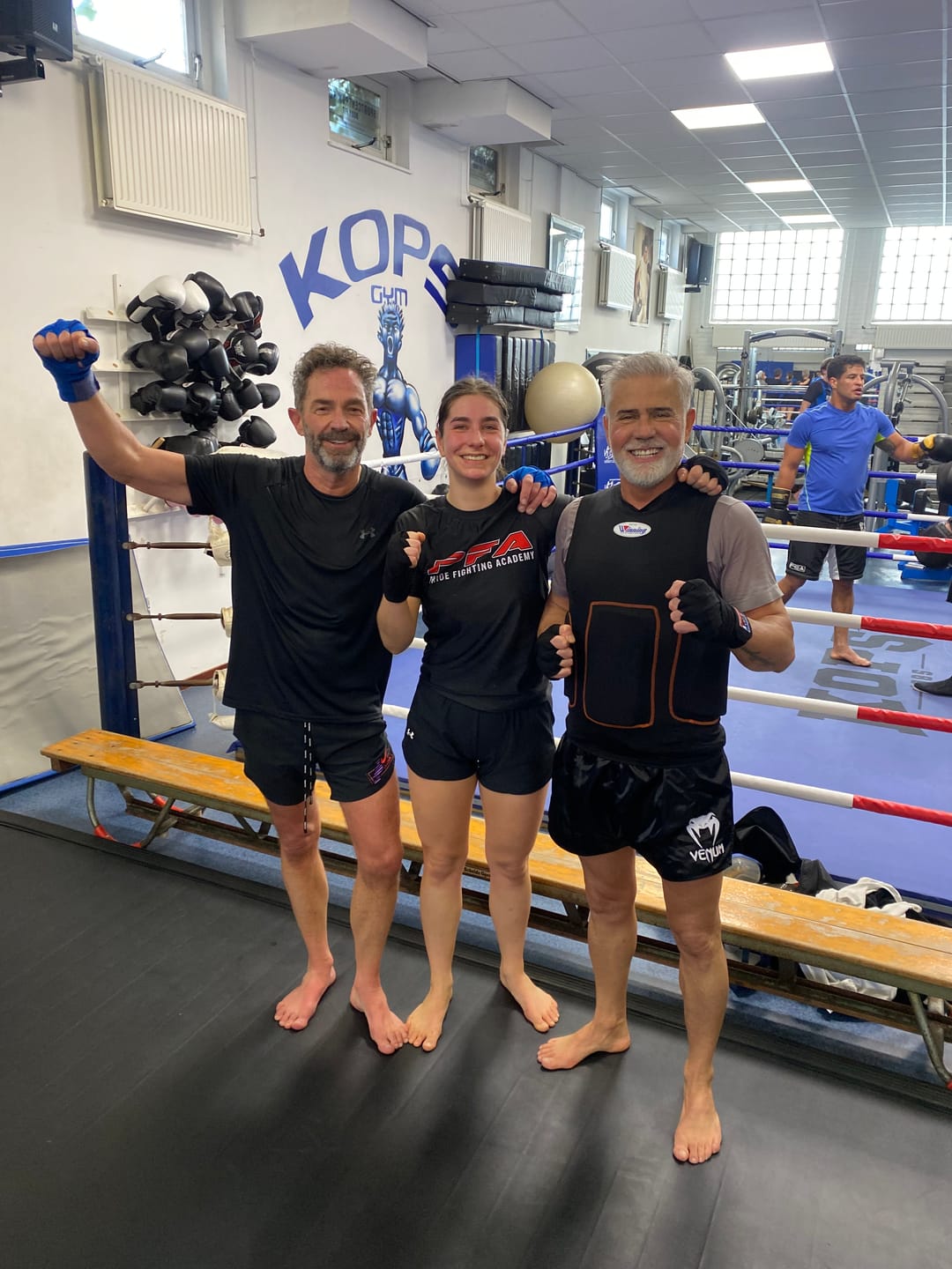 Customer photo review of Venum Rashguard G-Fit Air Korte Mouwen - Zwart/Zwart