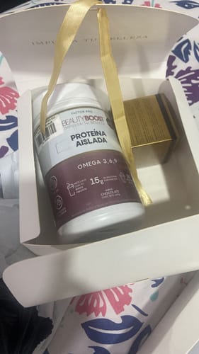 Customer photo review of PROTEÍNA AISLADA ENRIQUECIDA CON CALCIO, OMEGAS 3, 6, 9, VITAMINAS Y MINERALES