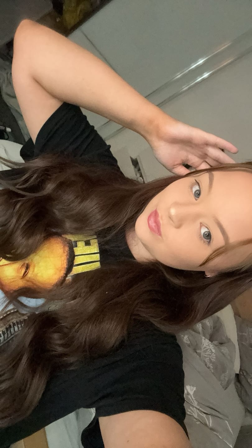 Customer photo review of Stranded 20" One Piece Wand Wave Clip-in Hair Extension