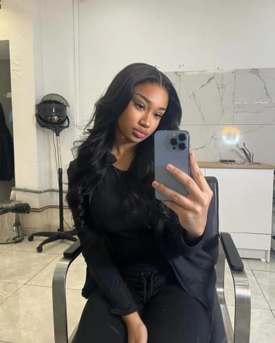 Customer photo review of Wear & Go | Pre-bleached Invisible Lace Wig Body Wave Pre-cut Lace Glueless Wig