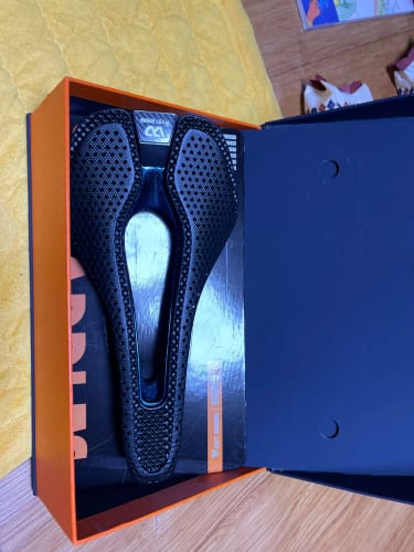 Customer photo review of Extreme Light 185g - 3D Printed Seat Cushion - Breathable - T700 Carbon Shell & Bow