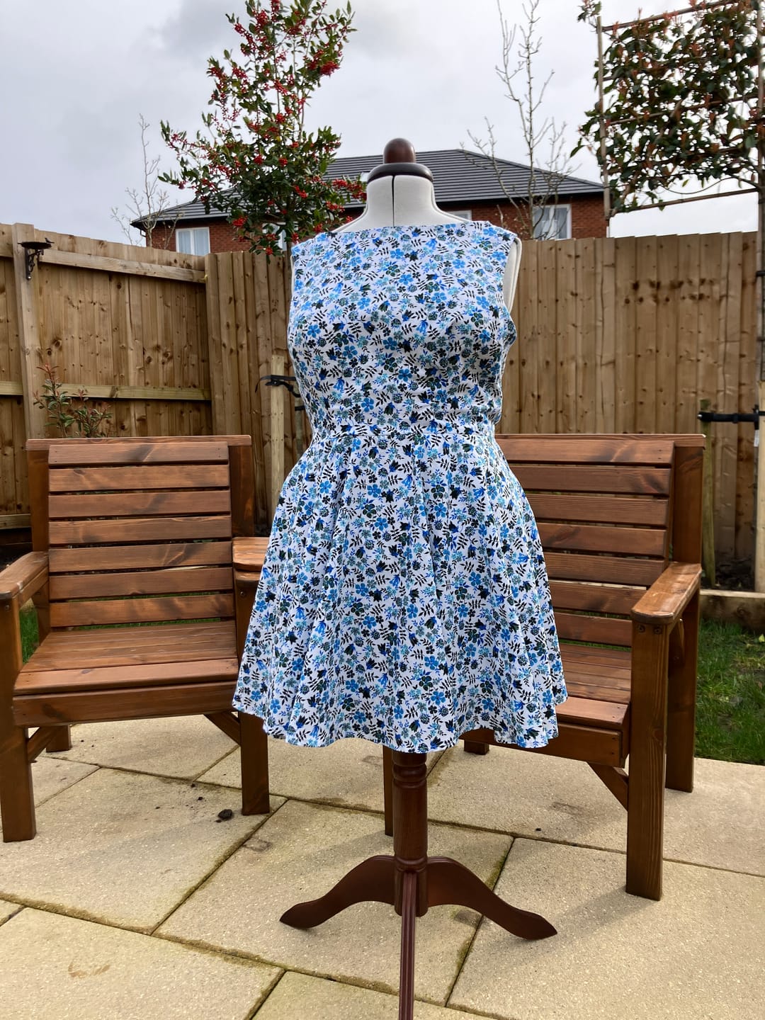 Customer photo review of Delicate Flowers and Leaves Cotton Poplin Fabric