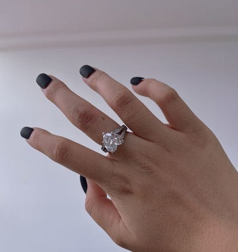 Customer photo review of Louily Exquisite 5.0 Carat Heart Cut Engagement Ring In Sterling Silver