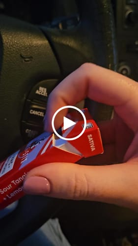 Customer video review of Chief Stix HHC Hemp Smokes Sativa Sour Tangie + Lemon Jack