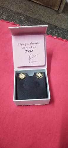 Customer photo review of Anushka Sharma Golden Blooming Flower Stud Earrings