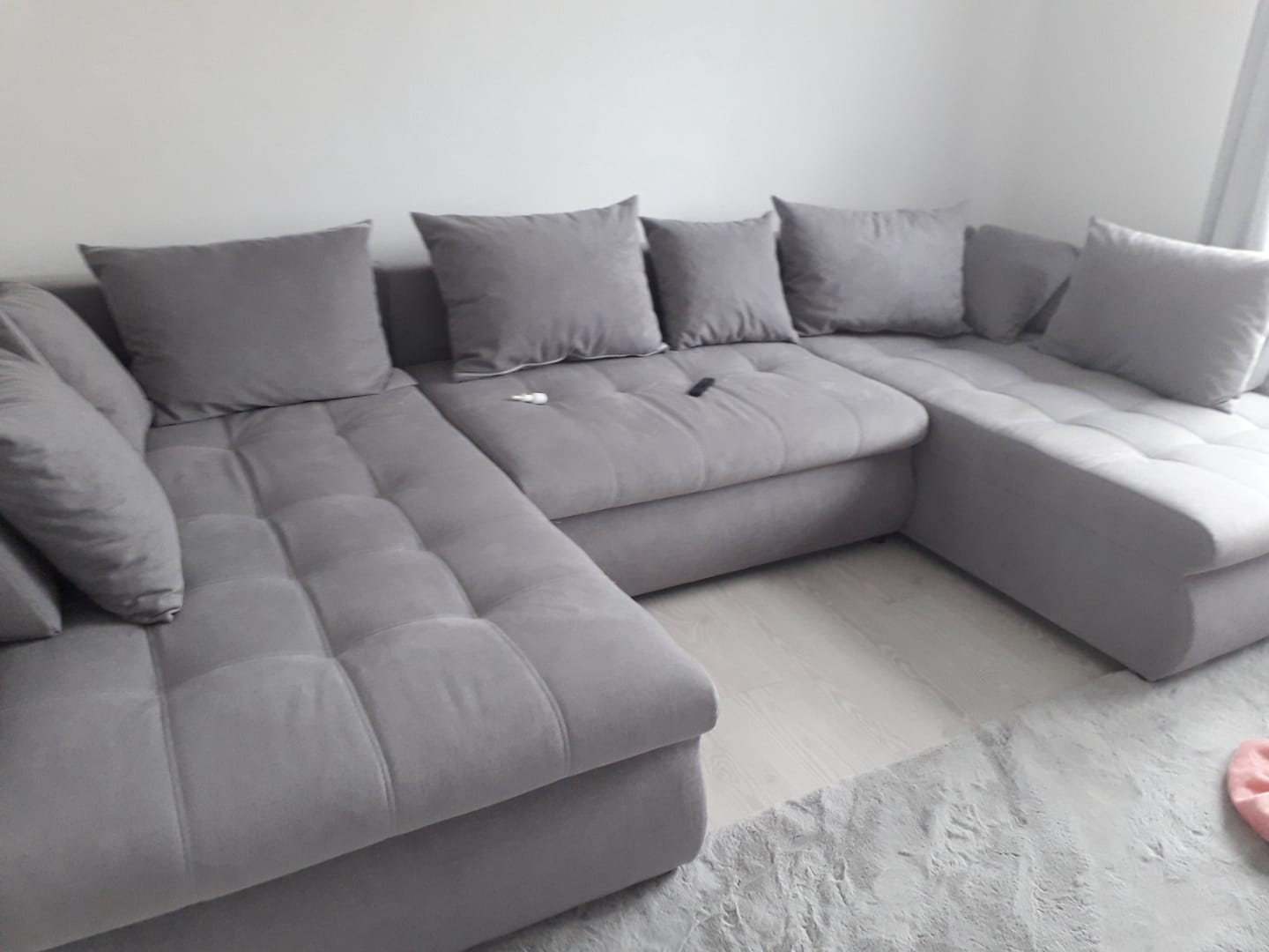 Customer photo review of Colțar extensibil cu ladă de depozitare Loana Grey U 355x185 cm