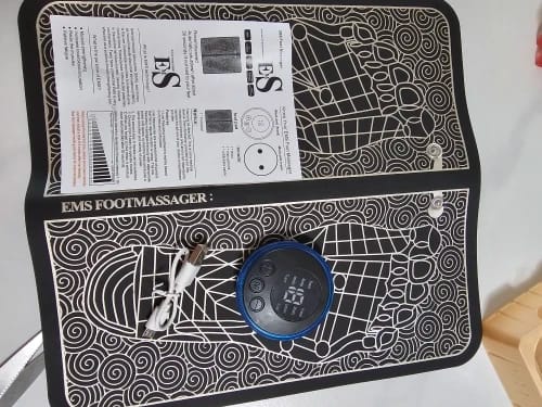Customer photo review of Tapis Massage plantaire electric Foot Massager Pad Relief Pain Acupoints Mat Shock Muscle Stimulation Improve Blood Circulation