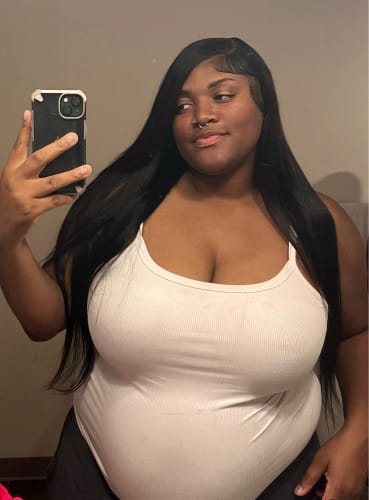 Customer photo review of 5x5 Invisible Lace Closure Glueless Wigs Long Straight Human Hair Wigs 180% Density