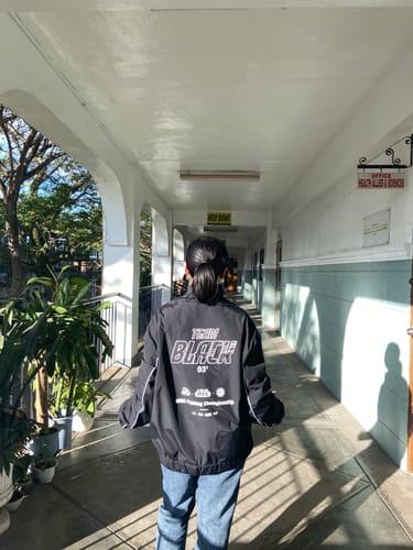 Customer photo review of Jinx - Team Black Windbreaker