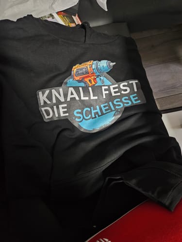 Customer photo review of Knall fest - Premium Hoodie