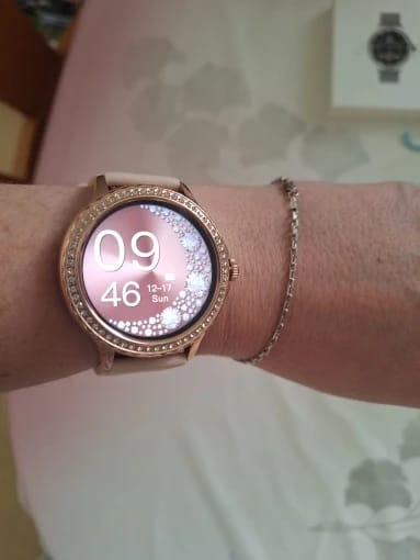Customer photo review of Serenza Smartwatch