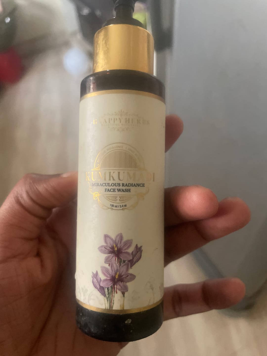 Customer photo review of Kumkumadi Miraculous Radiance Face Wash