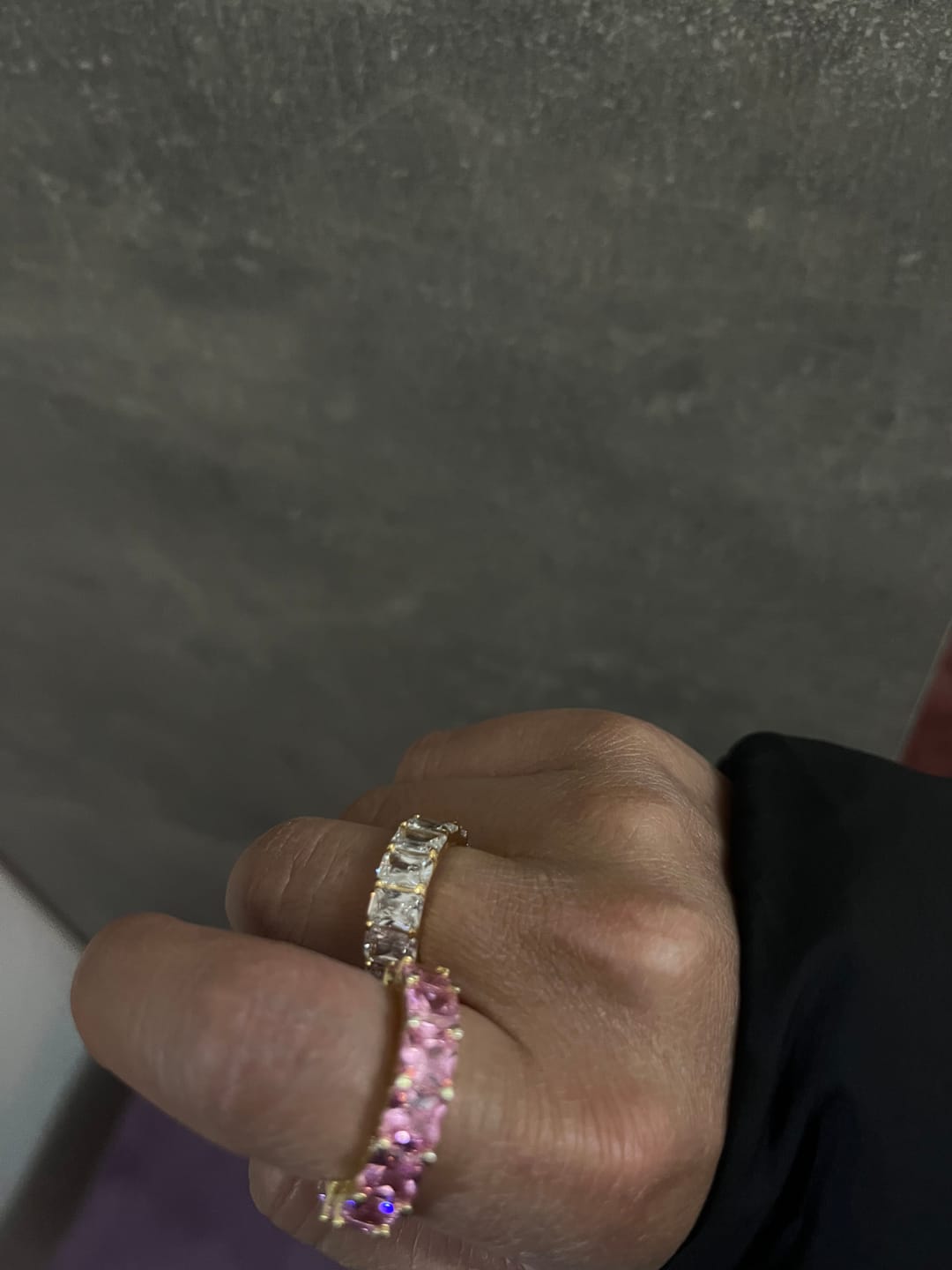 Customer photo review of Cube Stones Ring | 18K vergoldet