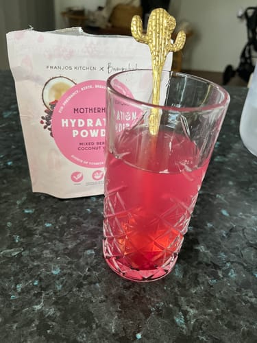 Customer photo review of Motherhood Hydration Powder - Mixed Berry