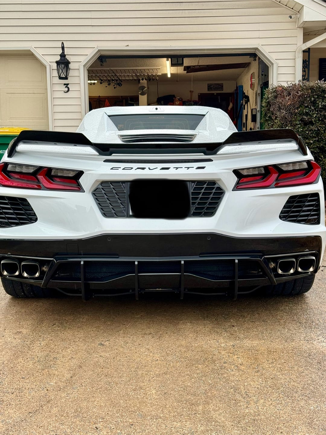 Customer photo review of Chevrolet Corvette C8 Z51 Add-On Rear Diffuser Fin