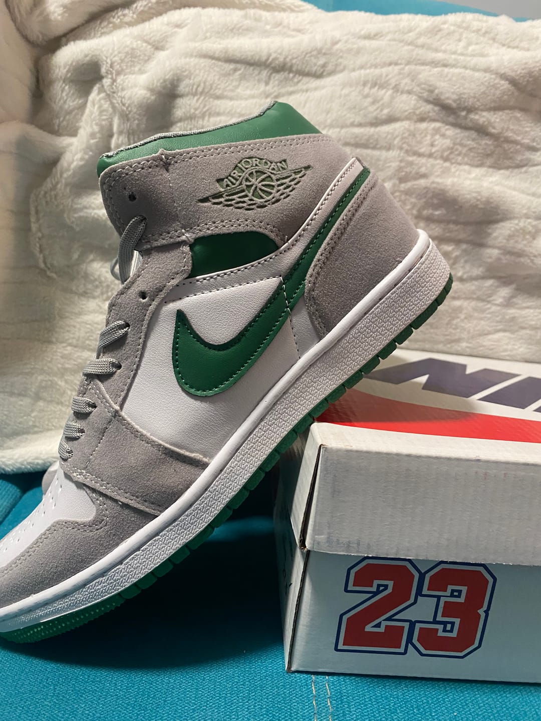 Customer photo review of Tenis Retro 1 Dakar Gris Verde
