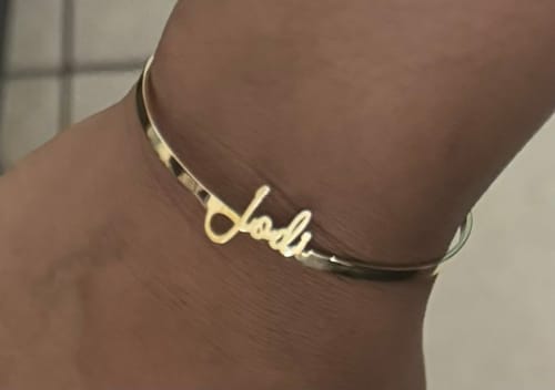Customer photo review of Cursive Name Bracelet
