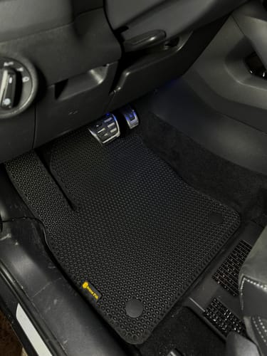 Łukasz Z. review of Dywaniki samochodowe na zamówienie - Przód i tył image 1 out of 1