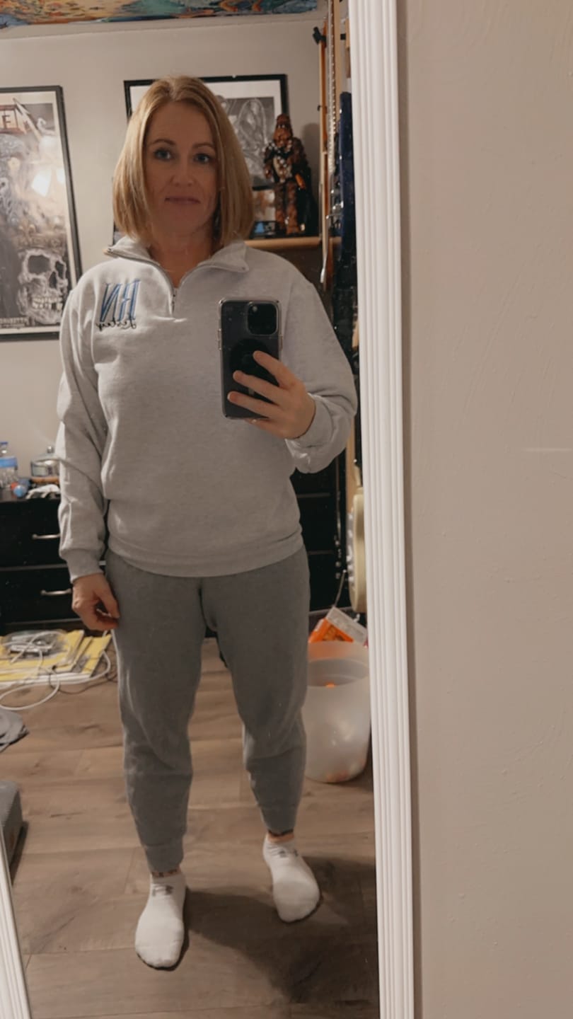 Customer photo review of 995M | Personalized 1/4 zip  Sweatshirt with Tall Certification  - Unisex Sizing