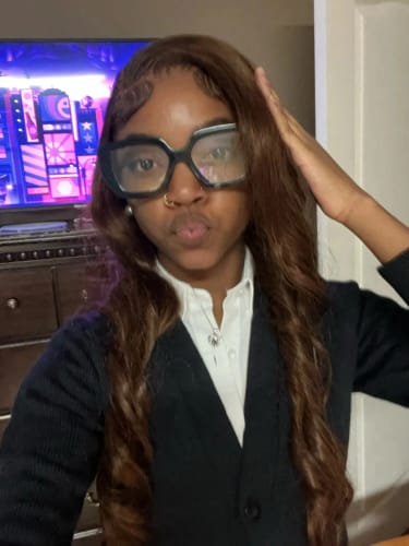 Customer photo review of #4 Dark Brown Body Wave Wig 13x4 HD Lace Front Colored Human Hair Wigs